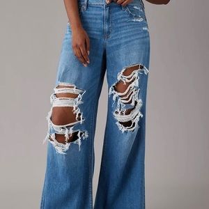 AE Dreamy Drape Stretch Super High-Waisted Baggy Ultra Wide-Leg Ripped Jean